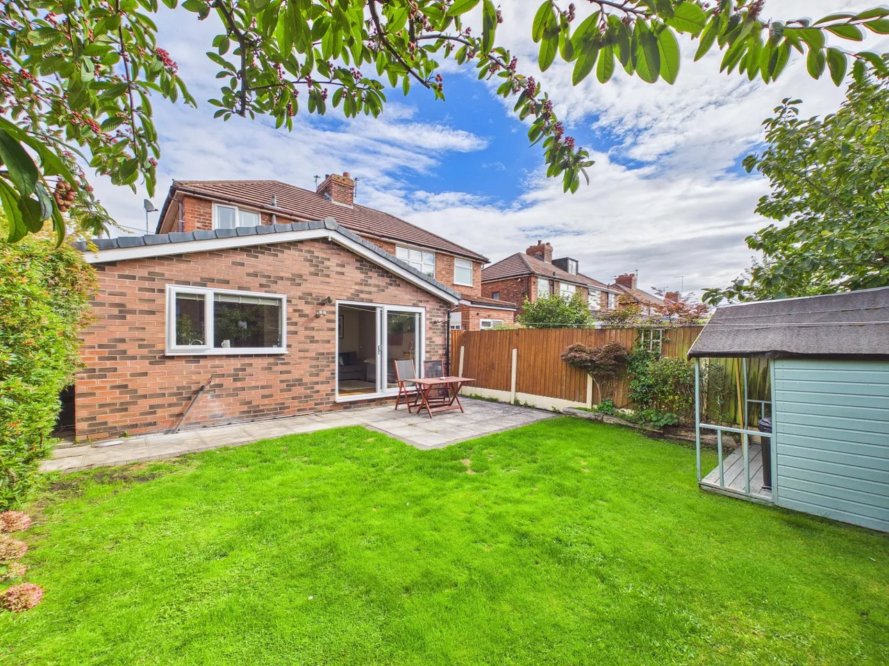 Queens Drive, Windle, WA10, photo 4