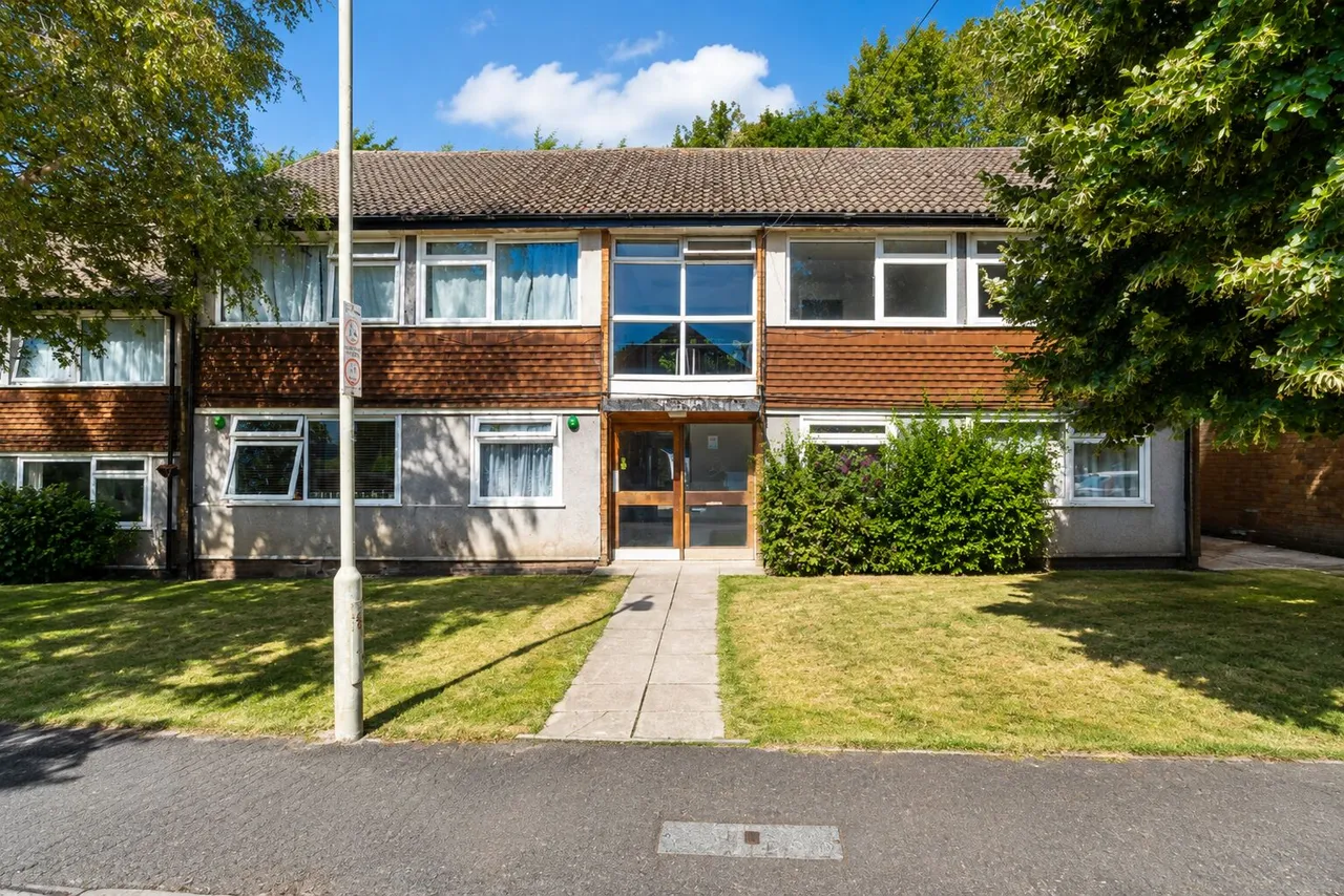 2 bed flat to rent, Sherwoods Rise, Harpenden, AL5