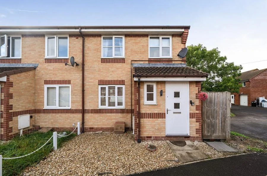 3 bed house for sale, Larch Close, Bridgwater, TA6