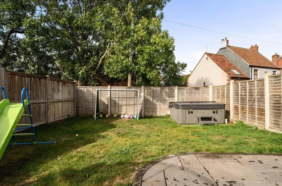 Larch Close, Bridgwater, TA6, photo 11