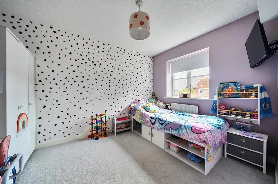 Larch Close, Bridgwater, TA6, photo 7