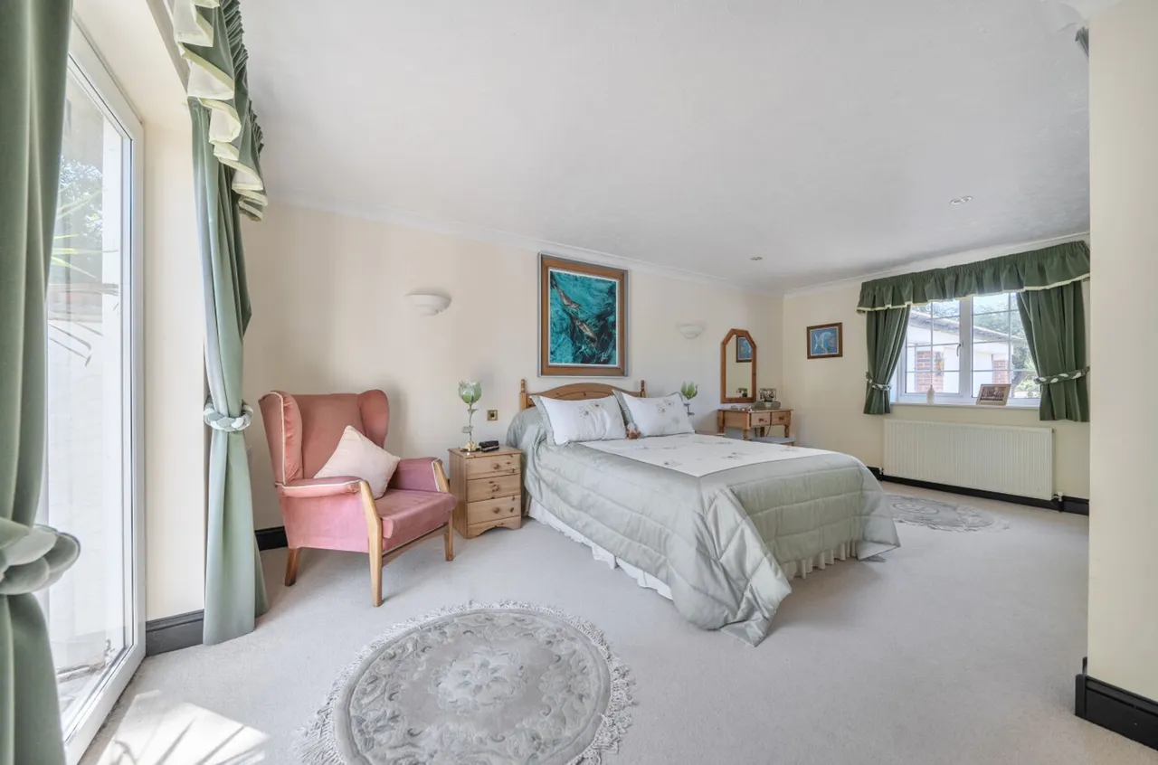 Main Road, Birdham, PO20, photo 32