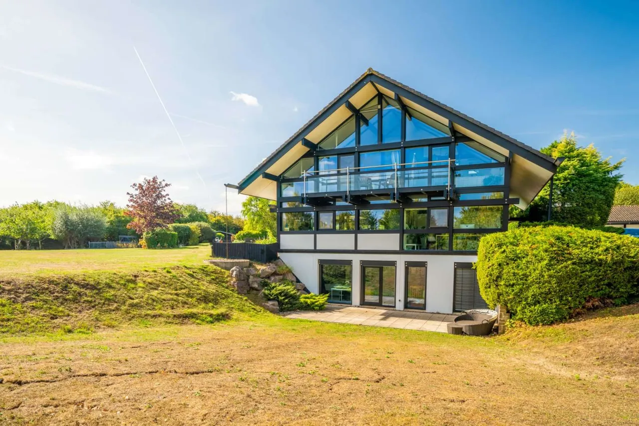 6 bed house for sale, Sewardstone Road, Waltham Abbey, EN9