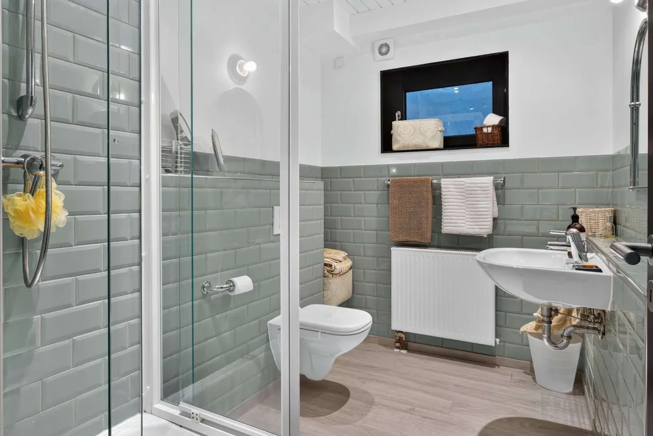 Sewardstone Road, Waltham Abbey, EN9, photo 24