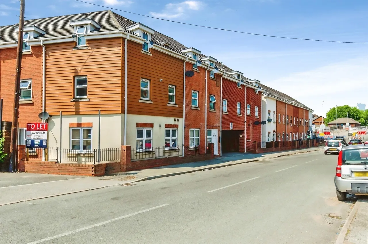2 bed flat for sale, Rosehill, Willenhall, WV13