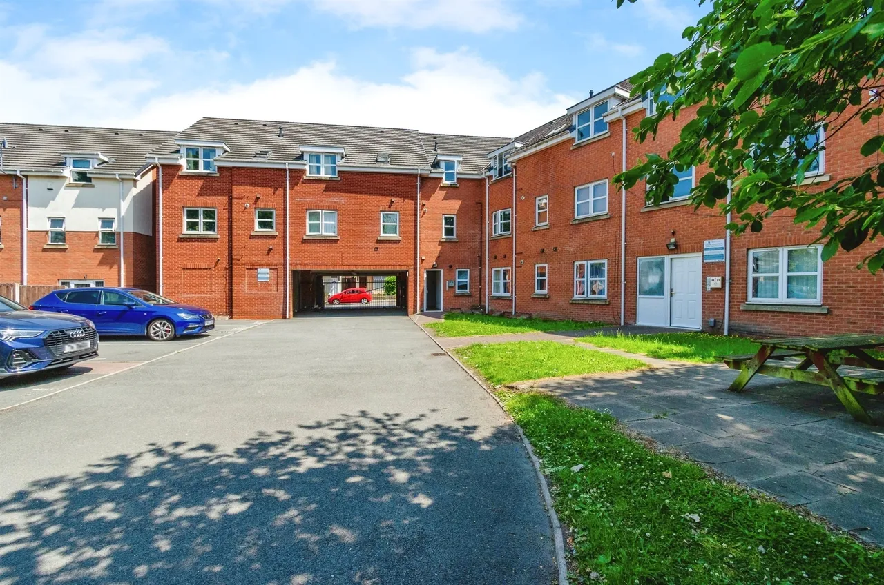 Rosehill, Willenhall, WV13, photo 15