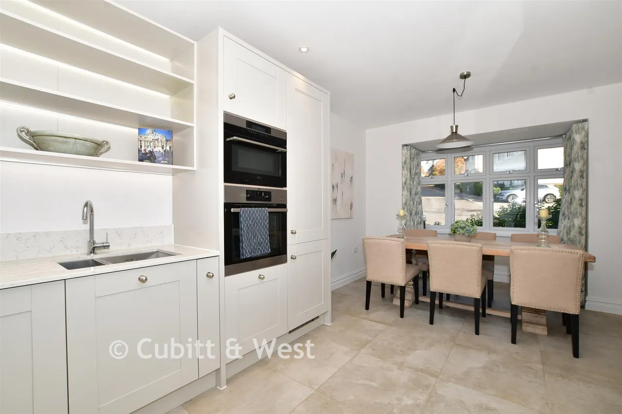 Consort Drive, Leatherhead, KT22, photo 9