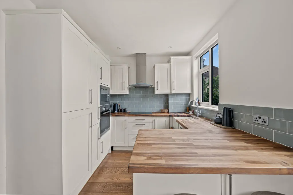 Fairford Gardens, Worcester Park KT4 7BJ, photo 10