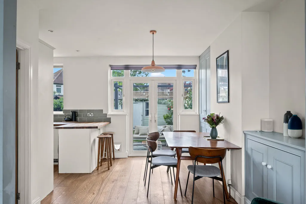 Fairford Gardens, Worcester Park KT4 7BJ, photo 6