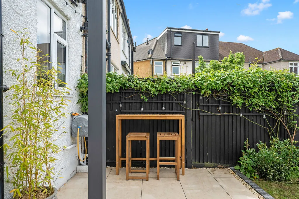 Fairford Gardens, Worcester Park KT4 7BJ, photo 20