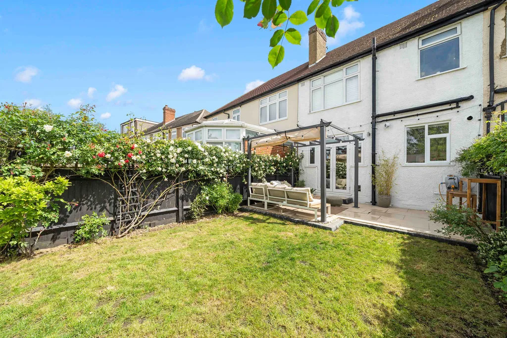 Fairford Gardens, Worcester Park KT4 7BJ, photo 22