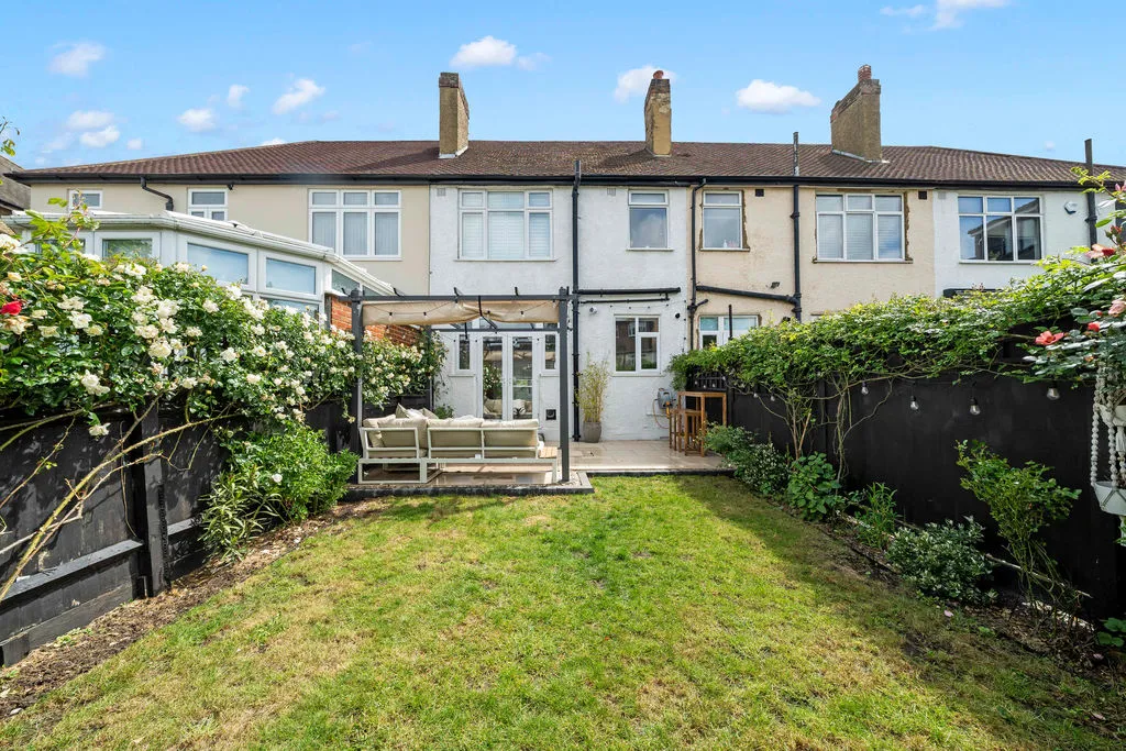Fairford Gardens, Worcester Park KT4 7BJ, photo 23