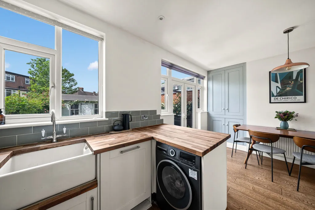 Fairford Gardens, Worcester Park KT4 7BJ, photo 12