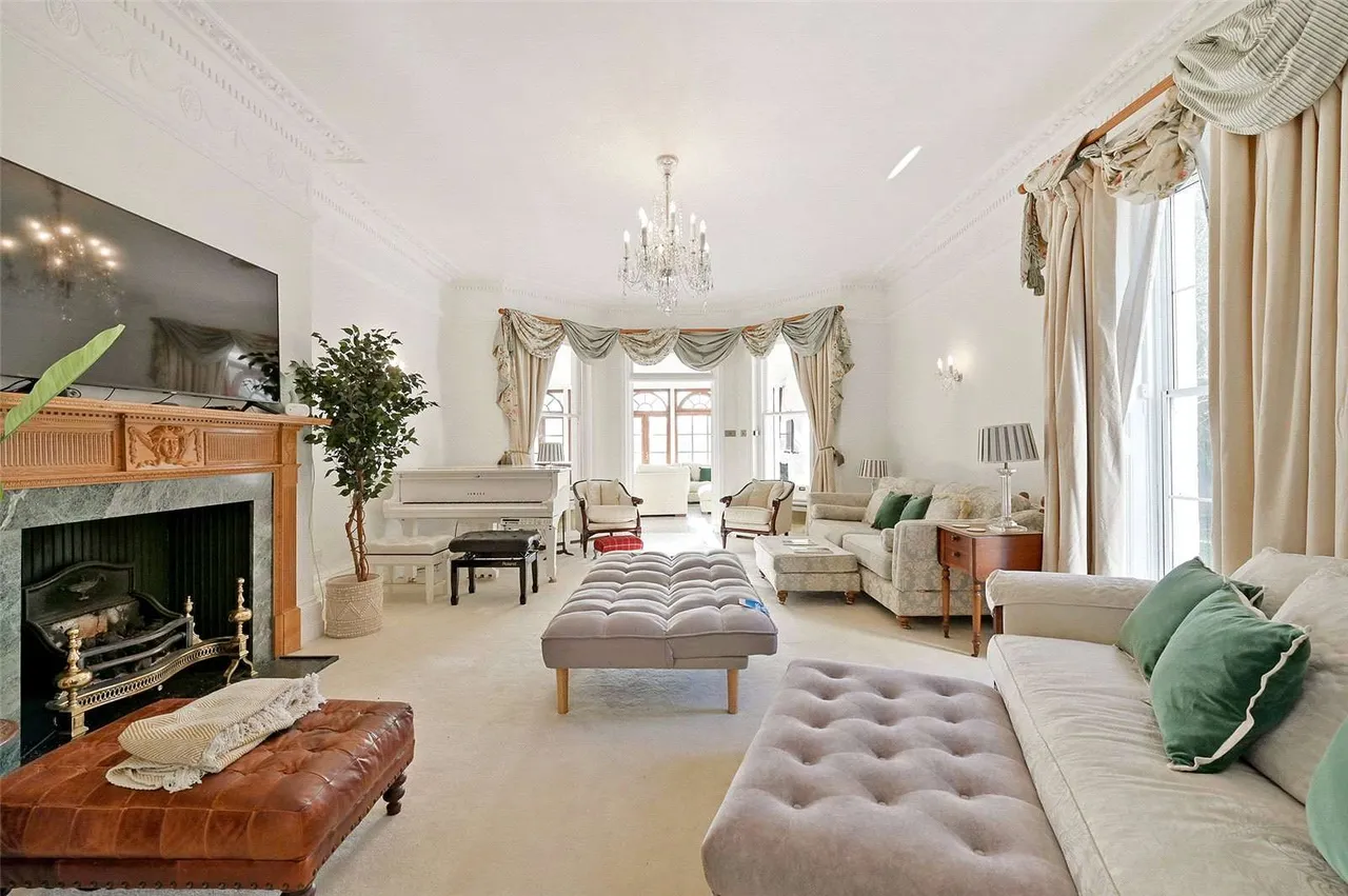 Wood Lane, Iver, Buckinghamshire, SL0 0LB, photo 5