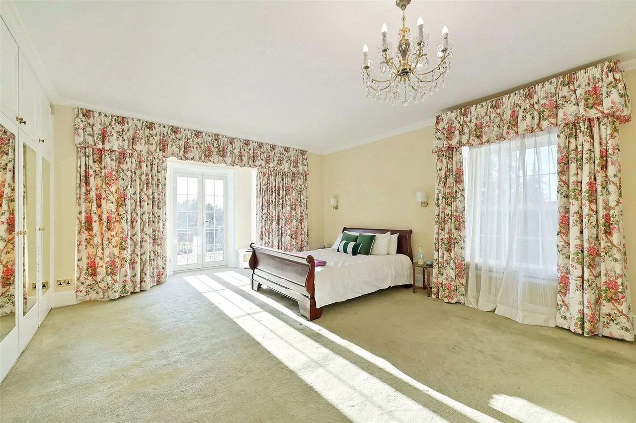 Wood Lane, Iver, Buckinghamshire, SL0 0LB, photo 8