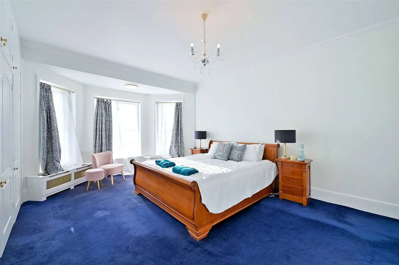 Wood Lane, Iver, Buckinghamshire, SL0 0LB, photo 12
