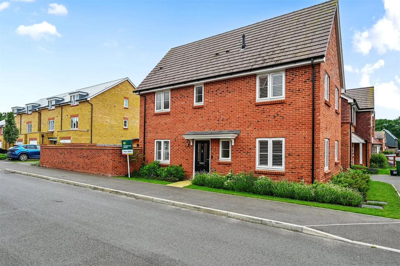 3 bed house for sale — Colyer Way, Ash, Guildford, Surrey, GU12 6GE