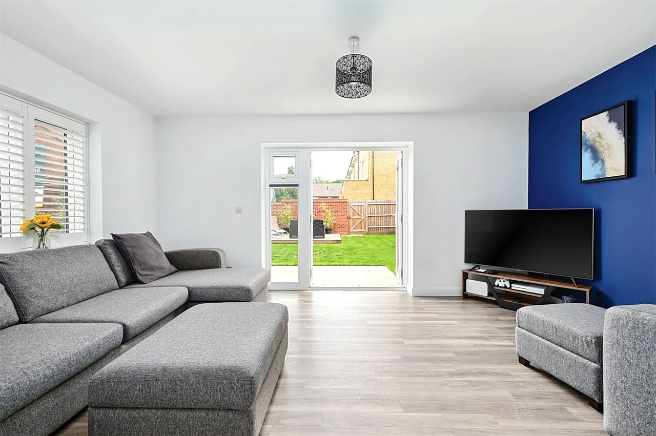 Colyer Way, Ash, Guildford, Surrey, GU12 6GE, photo 4