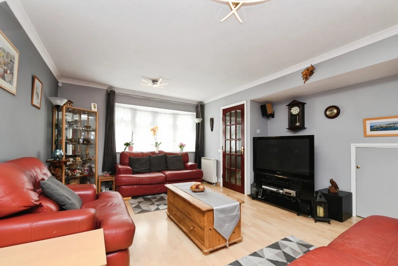 Markhams Chase, Basildon, Essex, SS15, photo 4