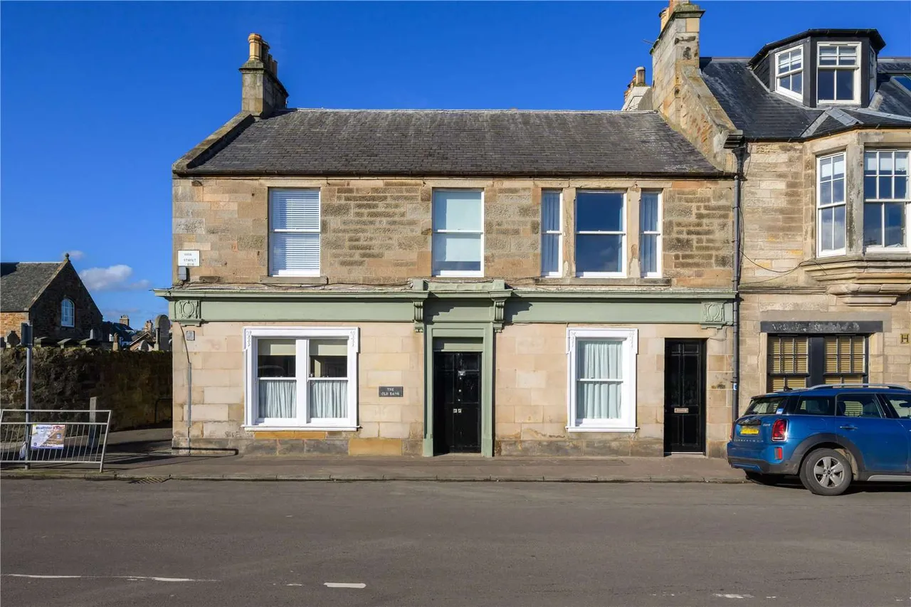 2 bed flat for sale — The Old Bank, High Street, Elie, Fife, KY9 1BZ