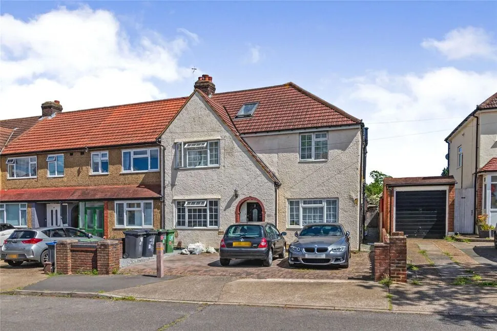 1 bed property to rent, Church Rise, Chessington, KT9