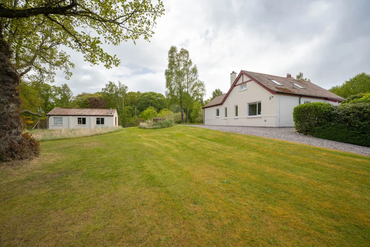 Windywhins, Gollanfield, IV2 7QP, photo 28