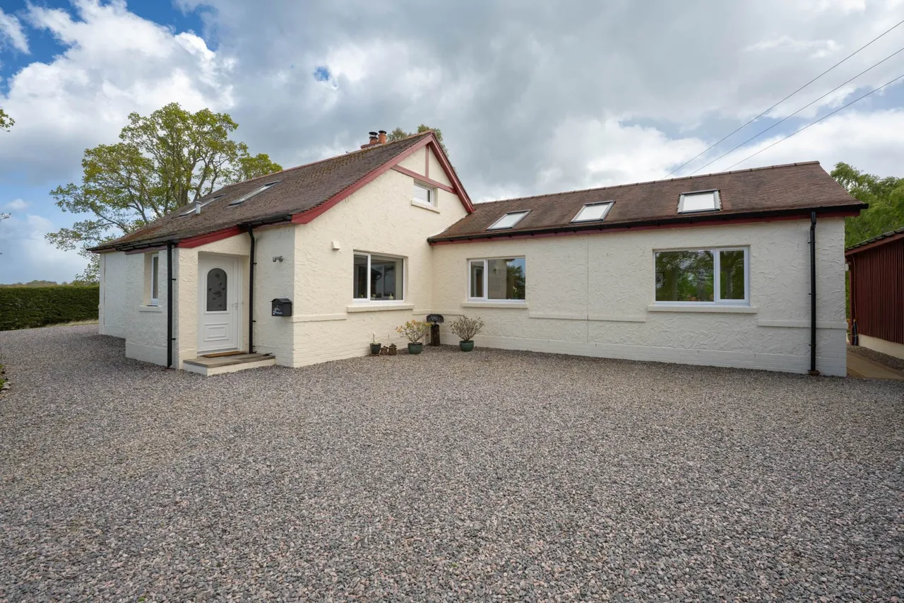 Windywhins, Gollanfield, IV2 7QP, photo 3