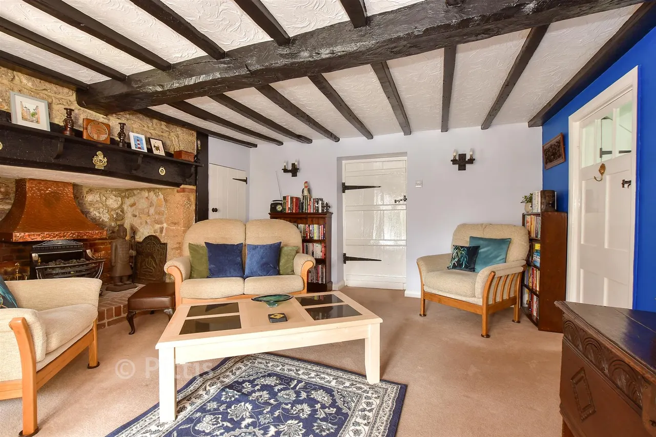 Warlands Lane, Shalfleet, PO30, photo 6