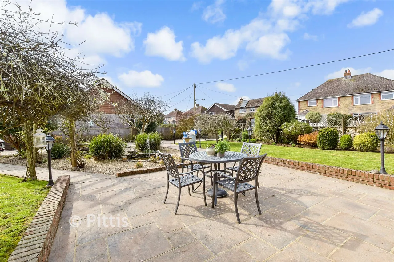 Warlands Lane, Shalfleet, PO30, photo 14