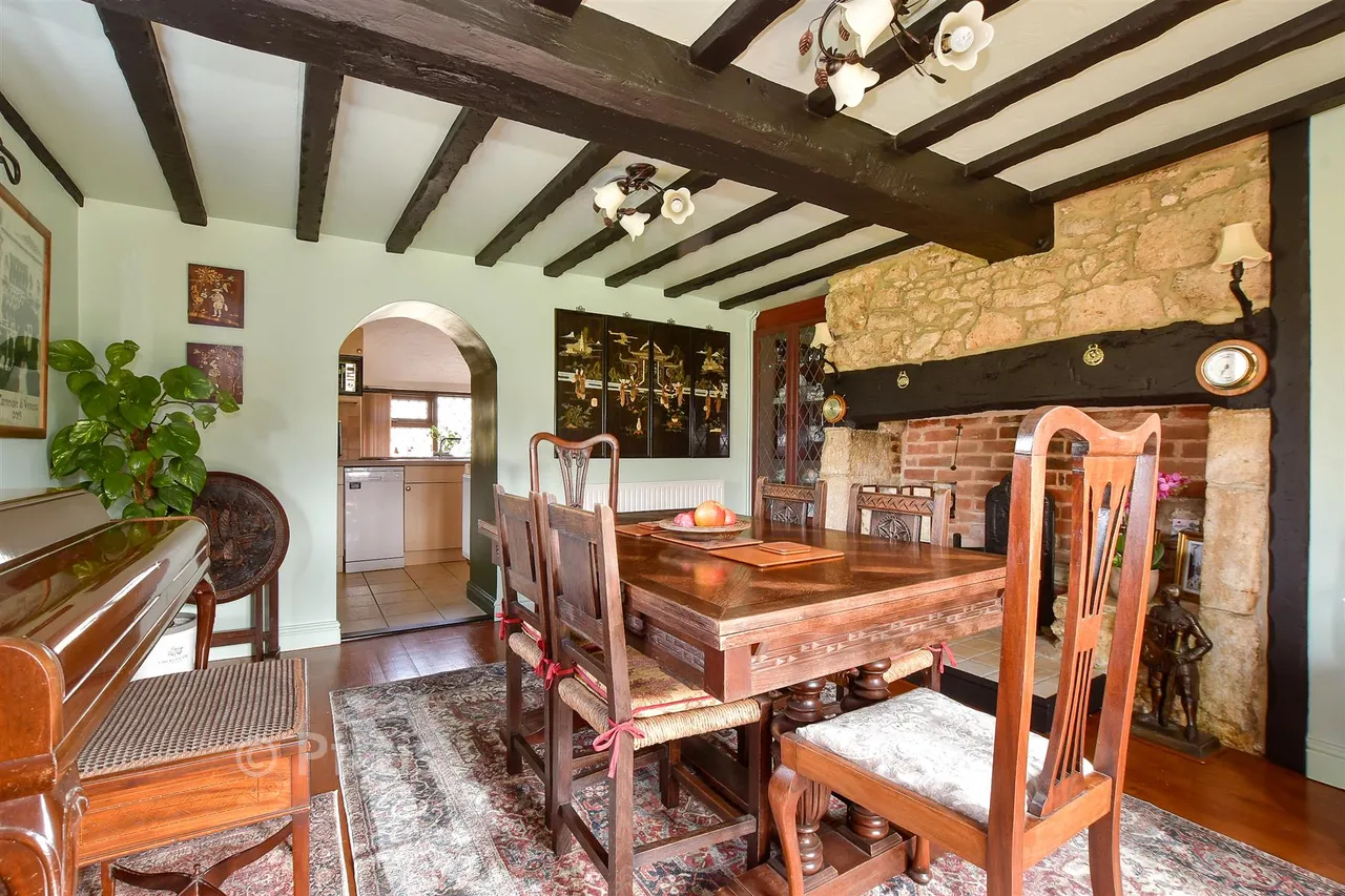 Warlands Lane, Shalfleet, PO30, photo 5