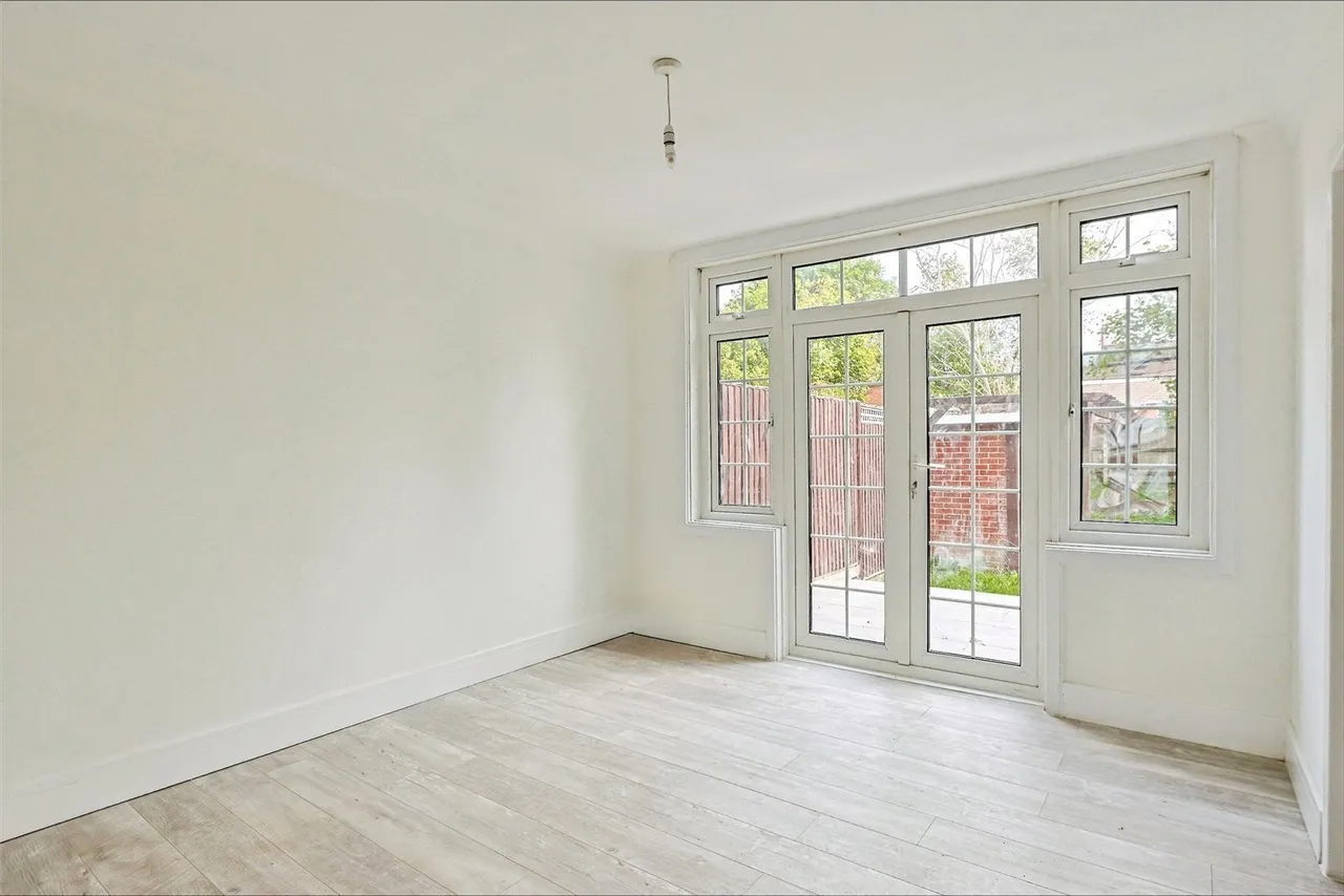 The Broadway, Northbourne, BH10, photo 5