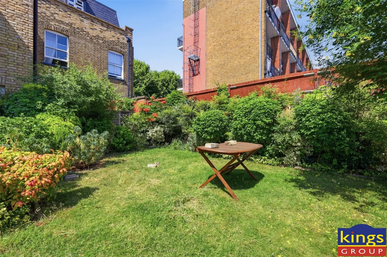 Capworth Street, London, photo 11