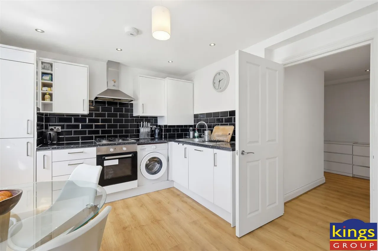 Capworth Street, London, photo 4
