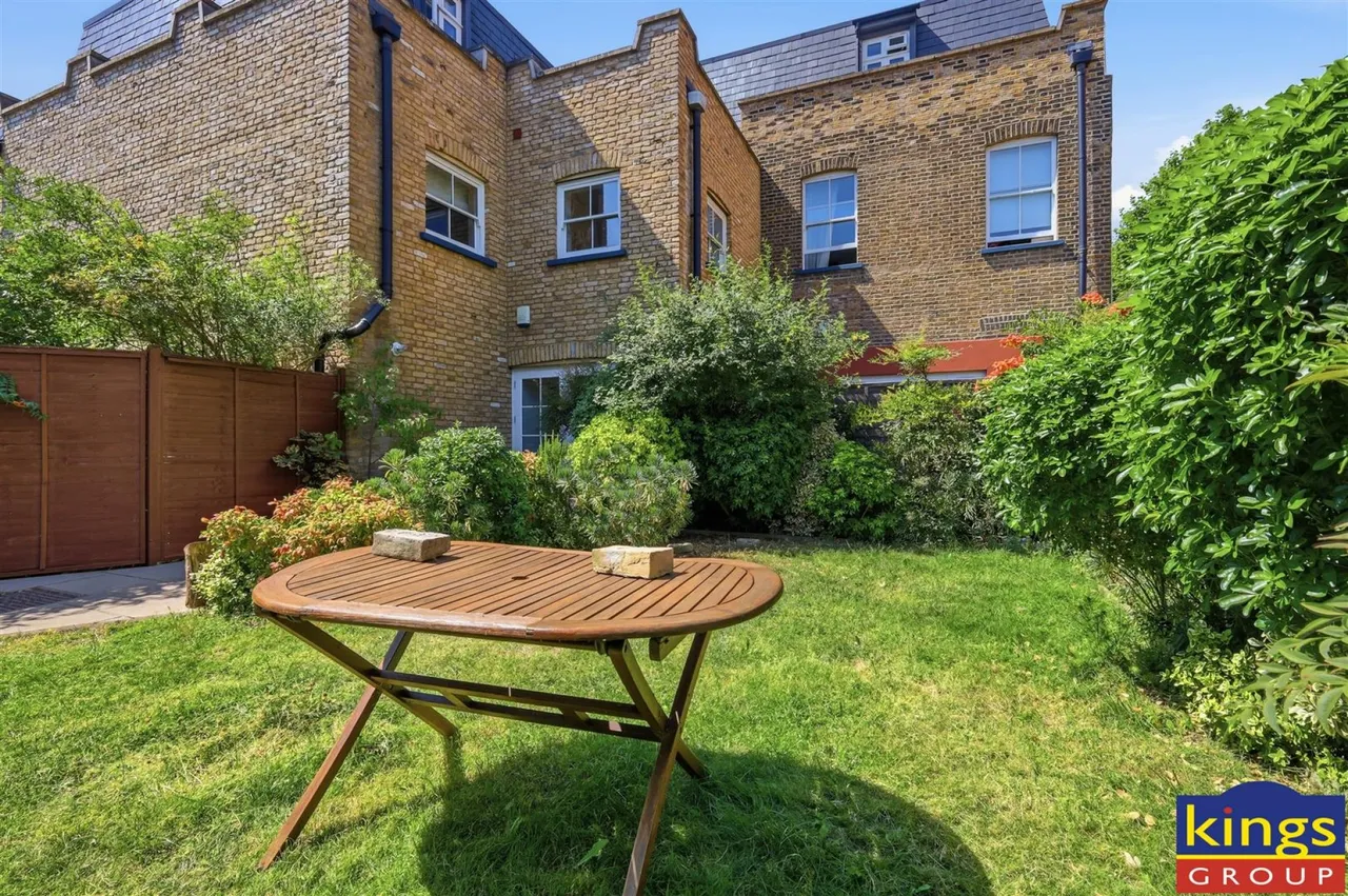 Capworth Street, London, photo 12