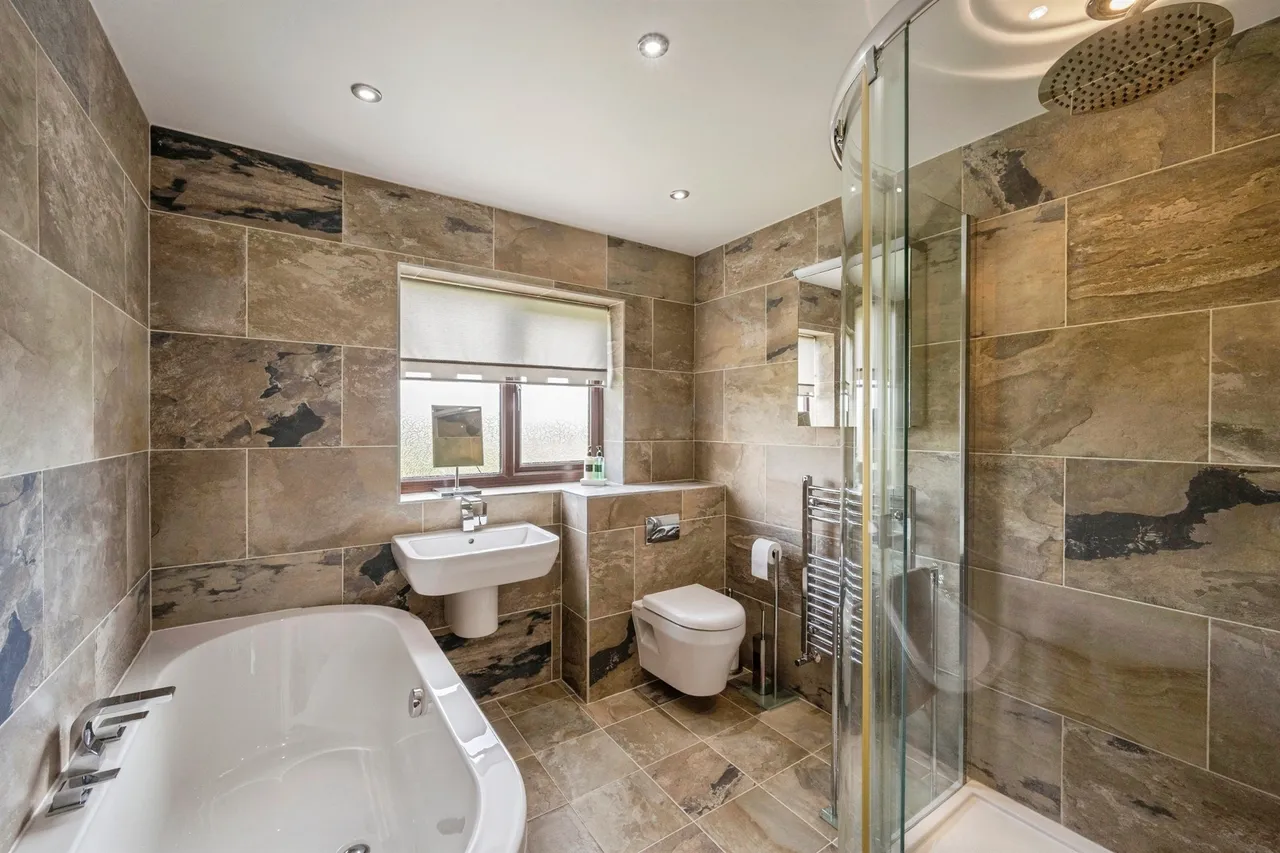 Briar Court, Harworth, DONCASTER, photo 10