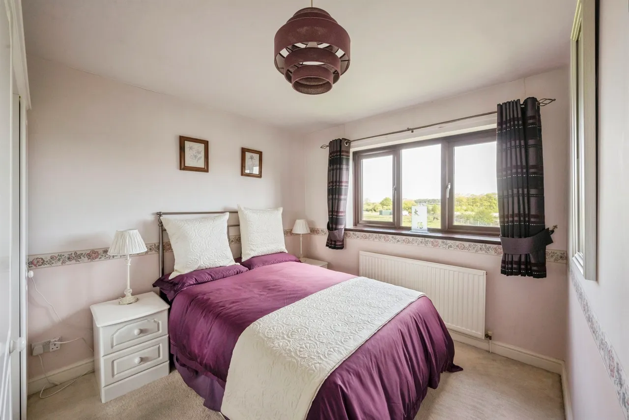 Briar Court, Harworth, DONCASTER, photo 9