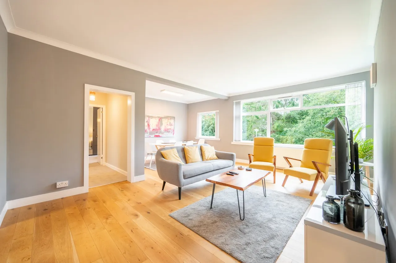 Park Court, Giffnock, G46, photo 2