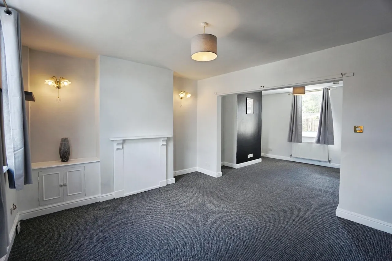 Clarence Street, Upper Gornal, DY3, photo 3