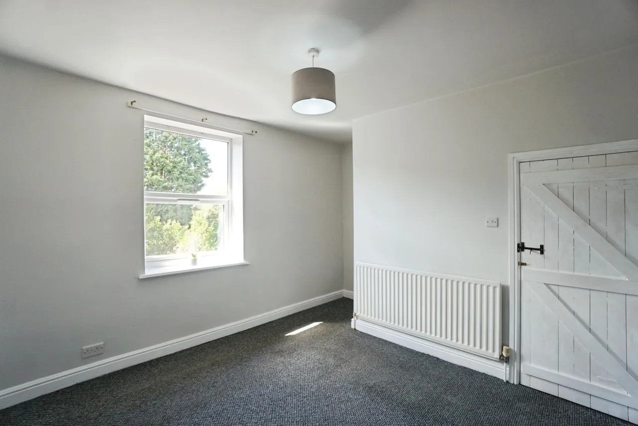 Clarence Street, Upper Gornal, DY3, photo 11