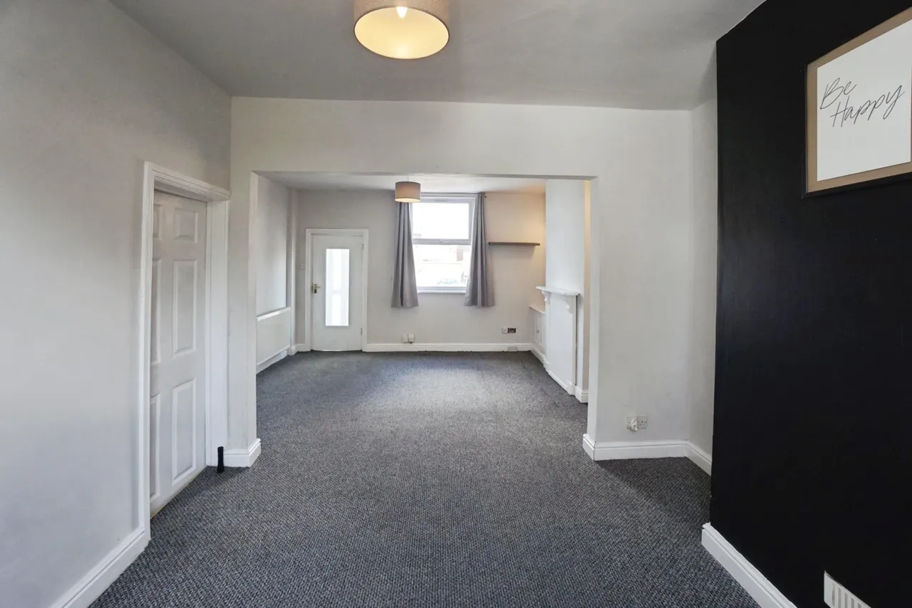 Clarence Street, Upper Gornal, DY3, photo 7