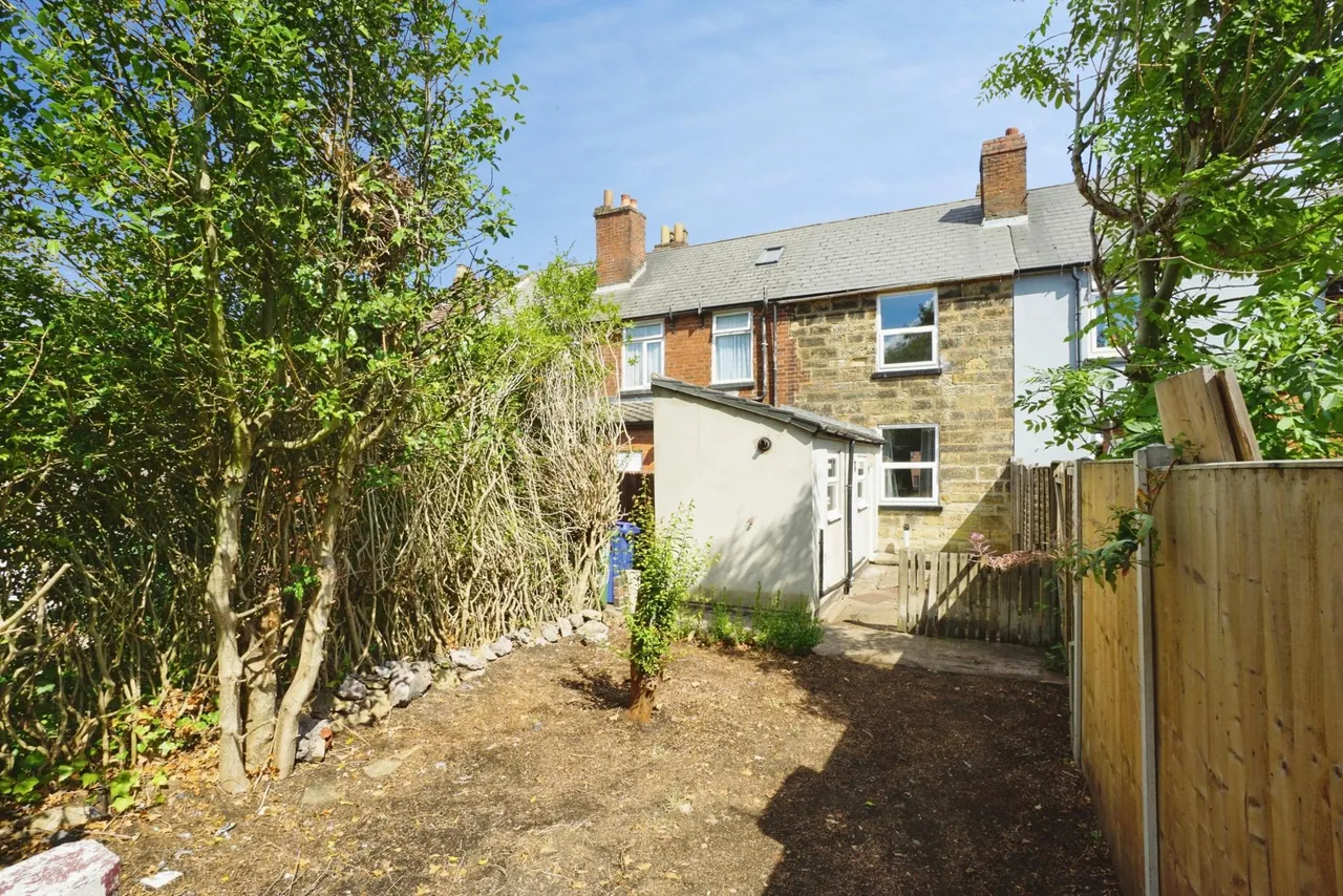 Clarence Street, Upper Gornal, DY3, photo 16