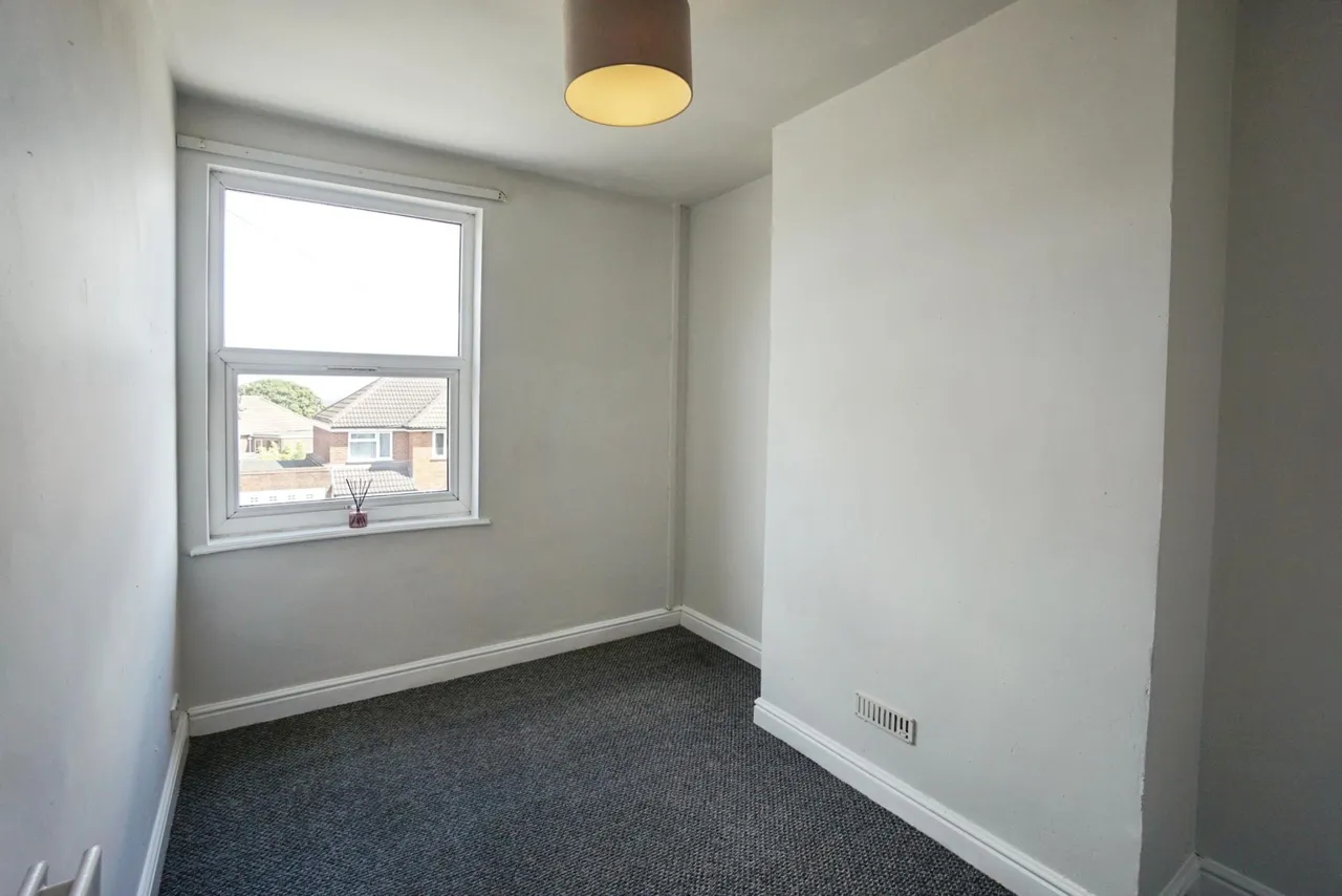 Clarence Street, Upper Gornal, DY3, photo 12