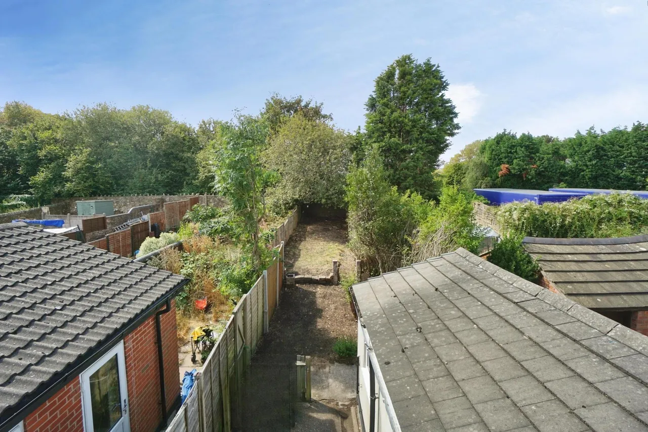 Clarence Street, Upper Gornal, DY3, photo 15