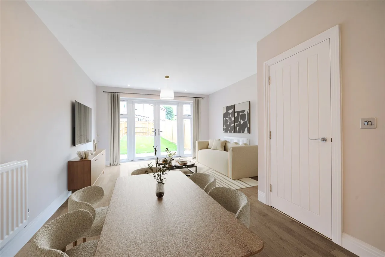 Moor Lane, Staines-Upon-Thames, TW18, photo 2