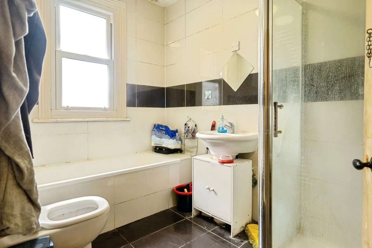 Coventry Road, Ilford, IG1, photo 12