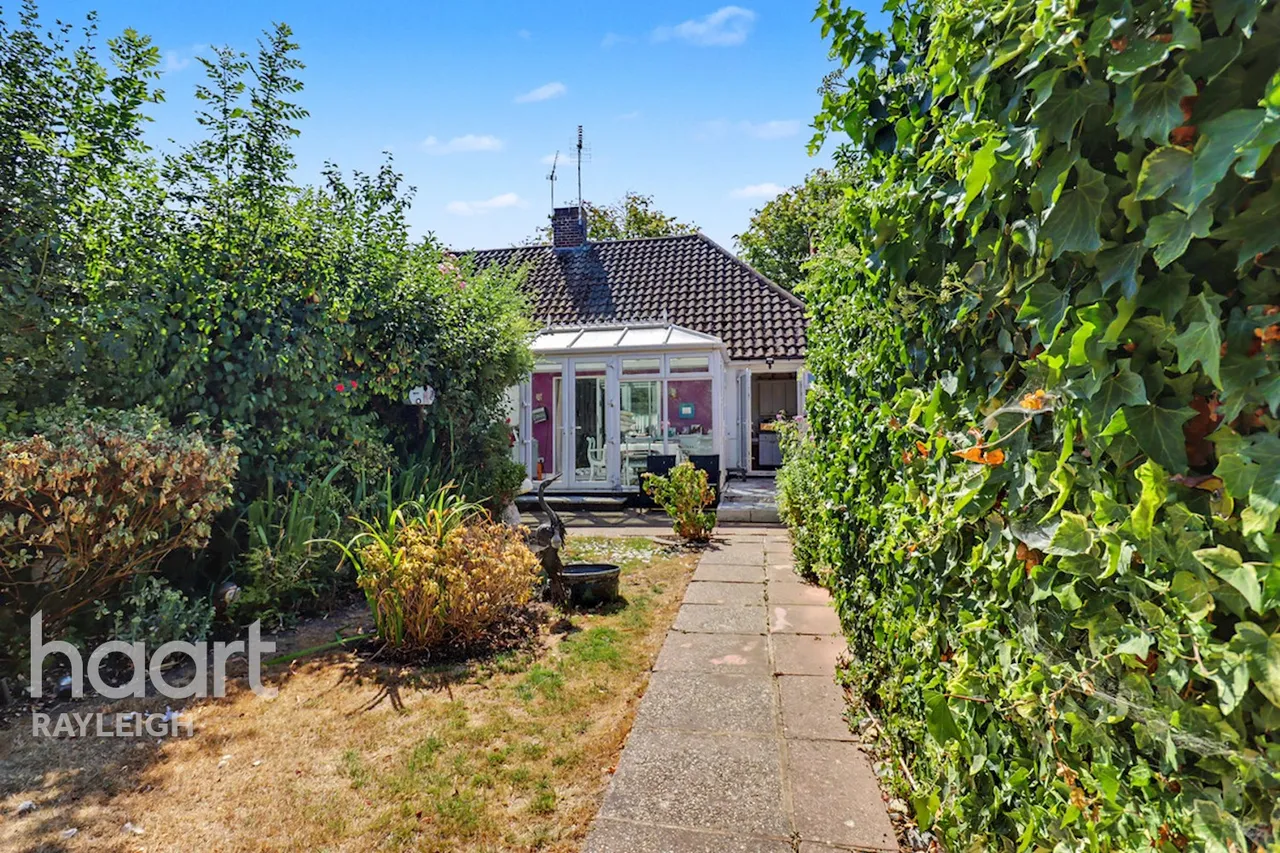 Mountdale Gardens, Leigh-on-Sea, SS9, photo 14