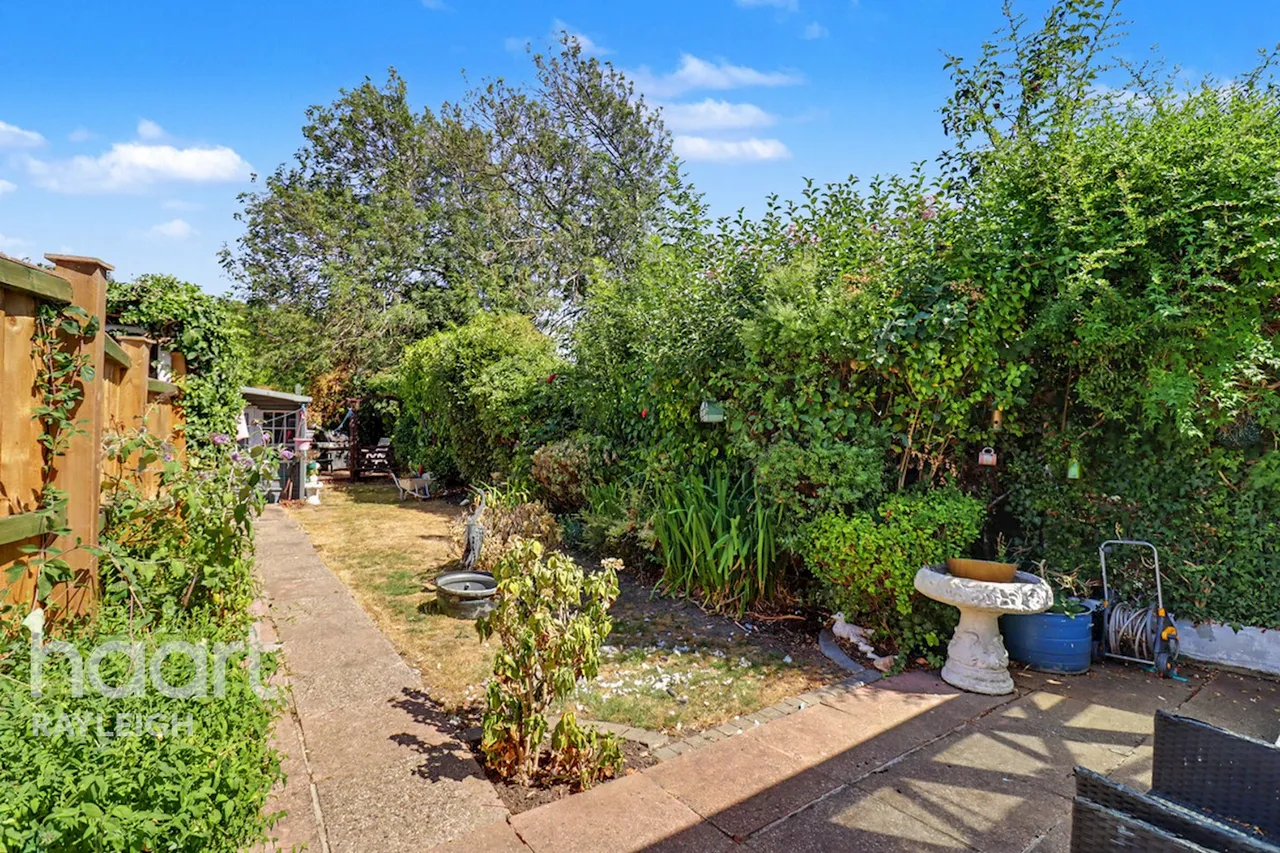 Mountdale Gardens, Leigh-on-Sea, SS9, photo 11