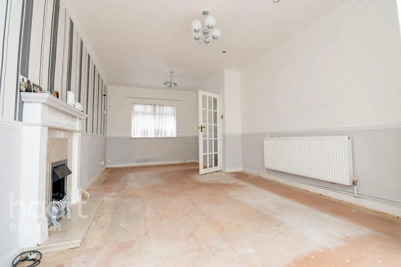 Mountdale Gardens, Leigh-on-Sea, SS9, photo 2
