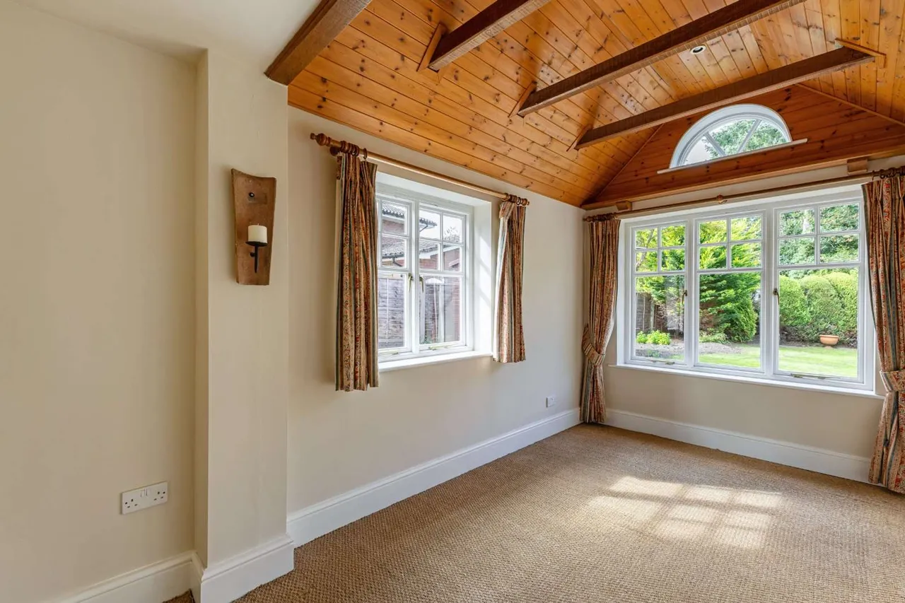 Lindford Road, Lindford, GU35, photo 7