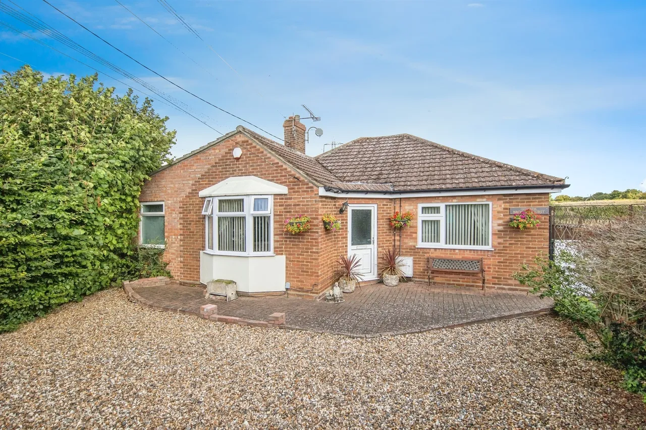 2 bed house for sale — Old Norwich Road, Ipswich